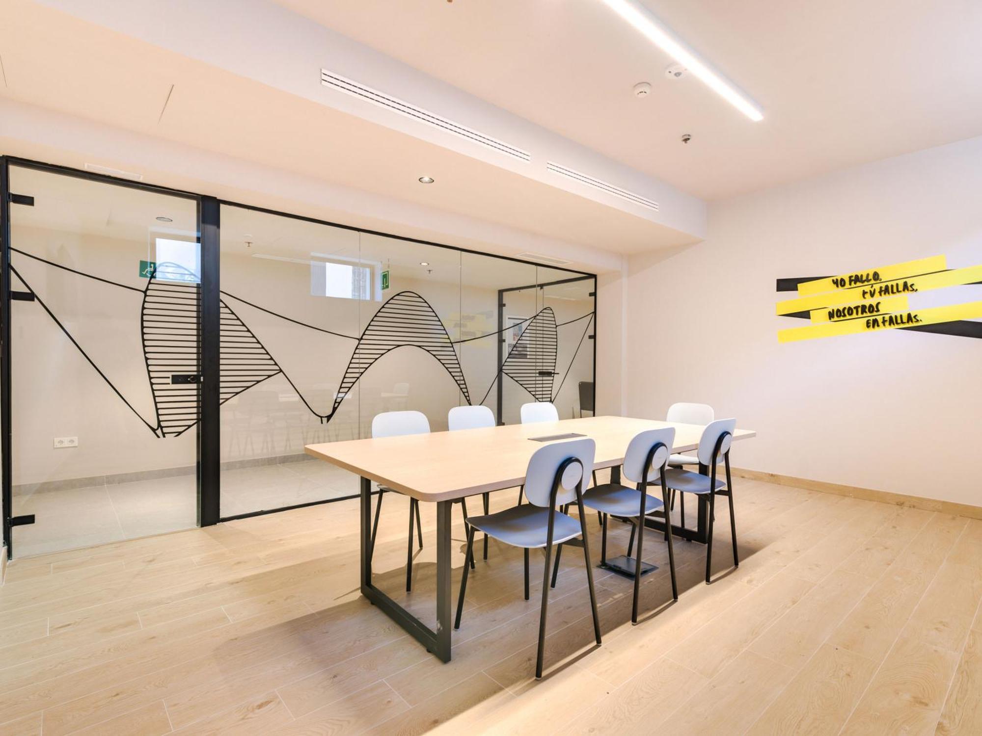Livensa Living Studios Valencia Viveros — Fotos 3